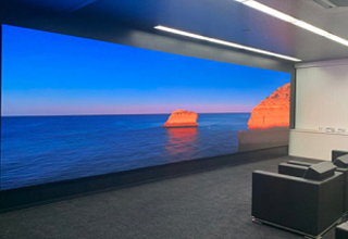 オフィスサイネージとして